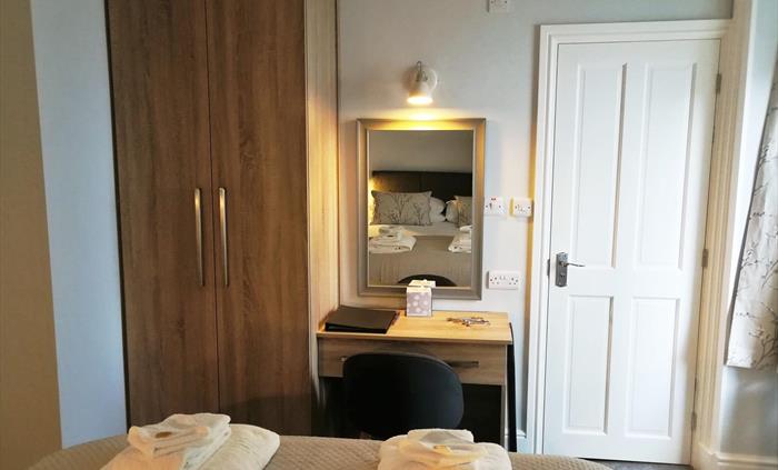 Room 3 - Dressing area